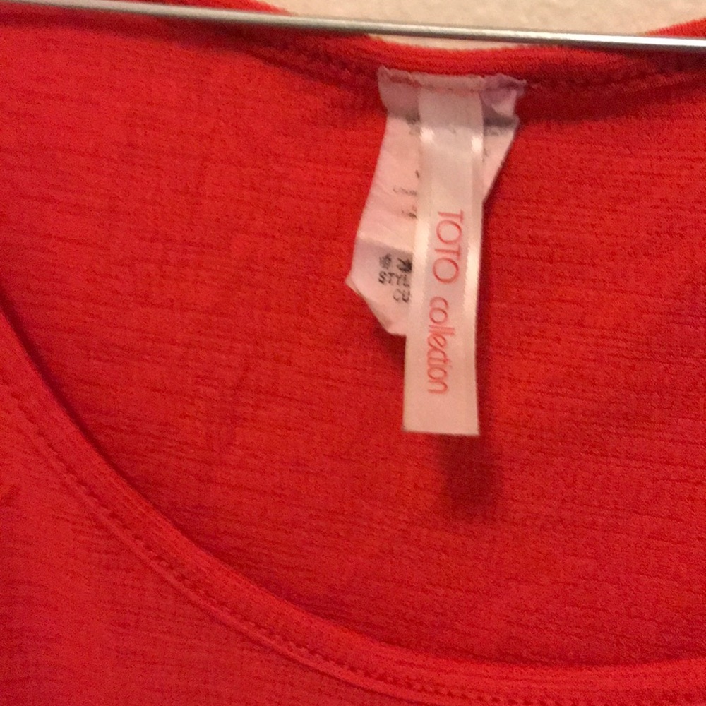 Red blouse - Picture 2 of 3